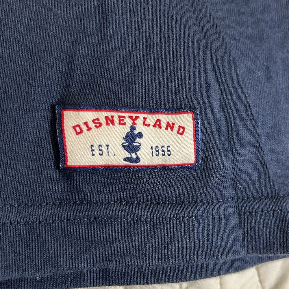 Vintage Disneyland resort top - Picture 5 of 8